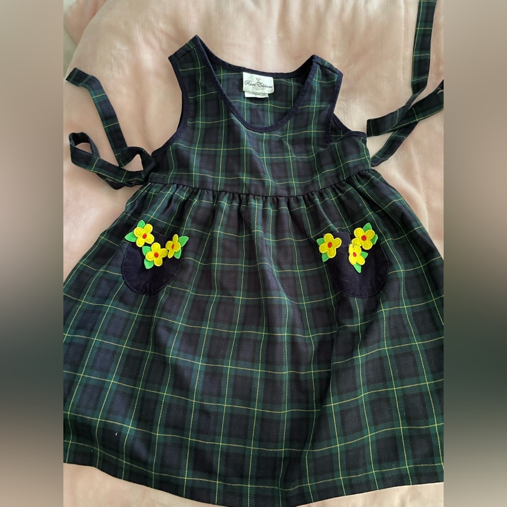 Size 6, Rare Editions plaid dress. Thicker material ideal for fall/winter use.